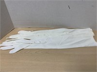 White Eaton’s Ladies Gloves