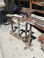 Lot of pipe stands (4)