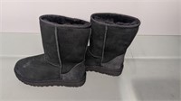 New Ugg Boots  SZ 7