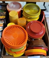 NICE TUPPERWARE STORAGE CONTAINERS & GLASSES