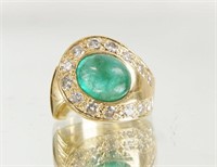 18kt Cabochon Emerald & Diamond  ring