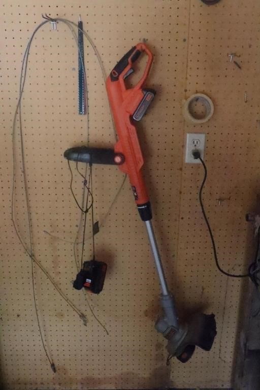 Black and Decker String Trimmer