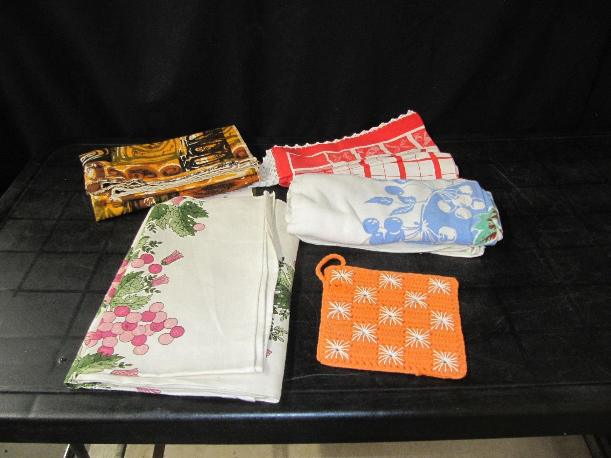 VINTAGE LINEN LOT & CROCHET POT HOLDER