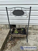 METAL WELCOME PLANTER