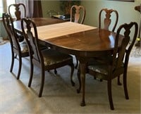 Solid Wood Clawfoot Dining Table with 6 Chairs