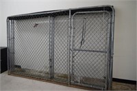 4 - 10' Fence Panels w/ Door