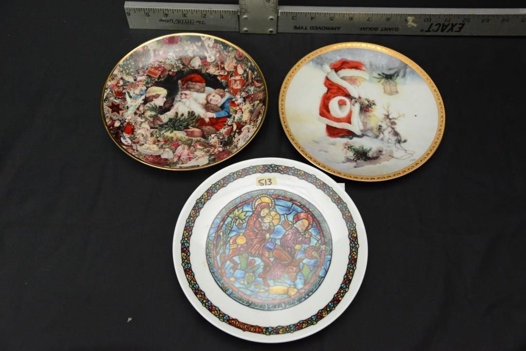 HOLIDAY PLATES