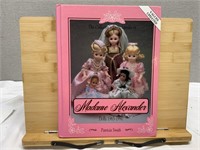 Madame Alexander Dolls Collectors Book