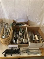 Knives & kitchen utensils