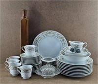 38pc. Priscilla Fine China Set +