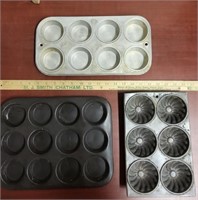 3 Muffin Tins