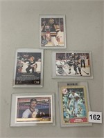 BASEBALL AND HOCKEY CARDS IN PLASTIC