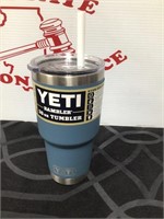 Yeti Rambler 30oz Tumbler with Straw & Lid