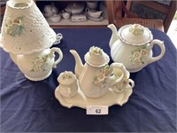 Decorative porcelain tea set ( tea pot is