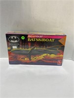 Batman returns snap fast bat ski boat model by