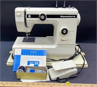 Sears Kenmore Model 1516 Sewing Machine w/Carry