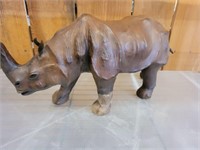 LEATHER RHINO 18IN