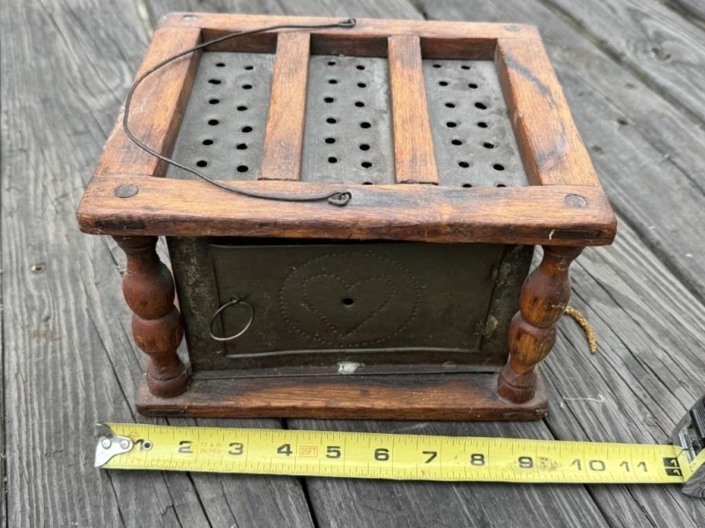 Primitive Style Lantern Box