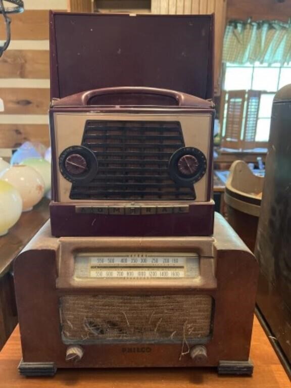 2 Radios - Case to Plastic Radio is Cracked