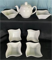 White London Tea Pot & Berry Bowls