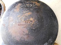 Wagner Ware 12" iron skillet