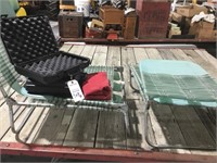 Lounge Chairs (2); Padded Carrying Cases; Shop Mat