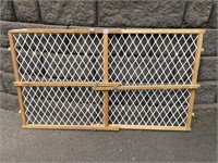 CHILDS DOOR FENCE WITH CHIP ON CORNER 46X23''
