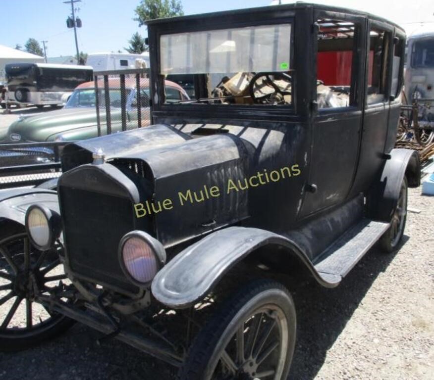 1923 Ford Model T Sedan w/title Project car