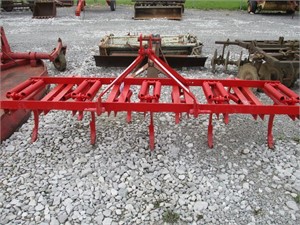 5408-RED 5' CHISEL PLOW