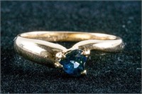10k Yellow Gold and 0.75ct Sapphire Ring CRV$2150