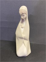 (AF) Lladró Madonna with Baby Porcelain Figurine,