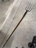 4 tine pitch fork