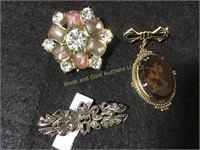 Vintage ladies brooches