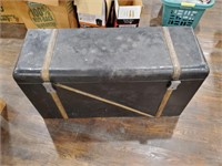 ANTIQUE CAR TRUNK STREETWOOD BY YALE