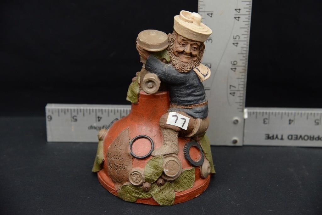 TOM CLARK GNOME "W.C. PLUMBER"