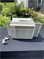 Air conditioner works