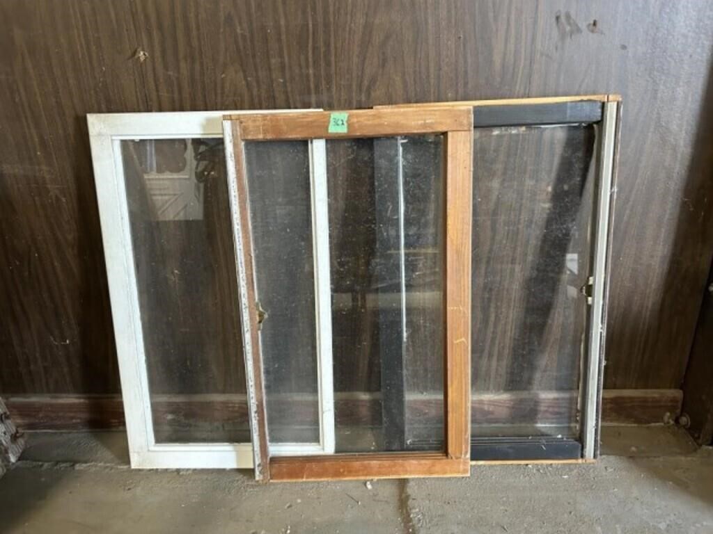 3- 19 x 32 Windows