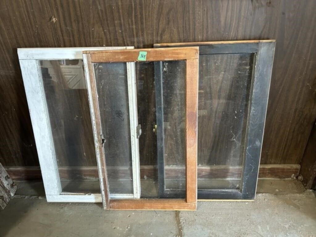 3 - 19 x 32 Windows