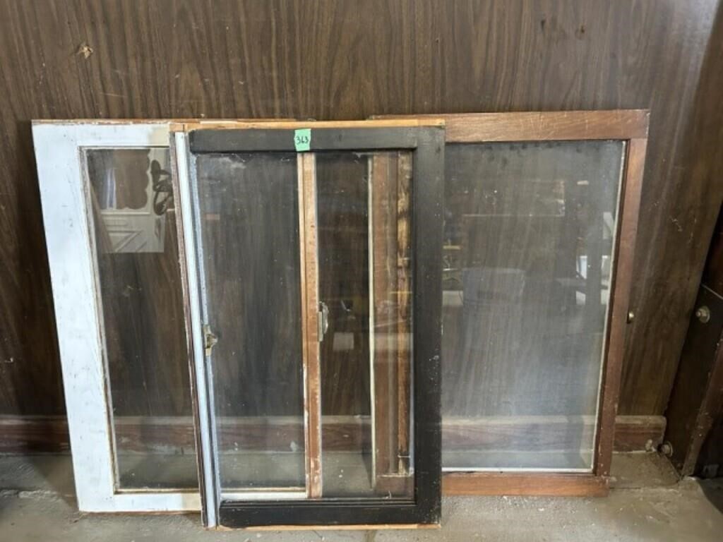 3- 19 x 32 Windows