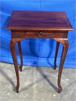 Wood end table with drawer, dimensions are 21 x