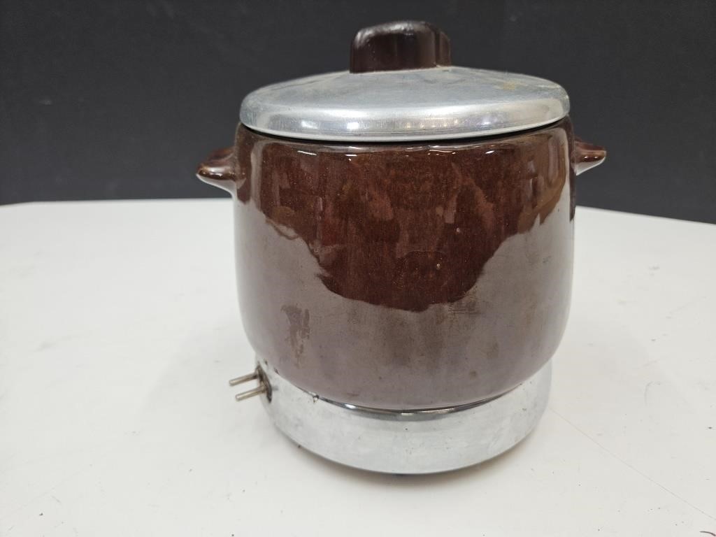 West Bend Heated Bean Pot Electric