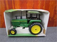 Ertl Collectors Edition JD 4230 Die Cast 1/16