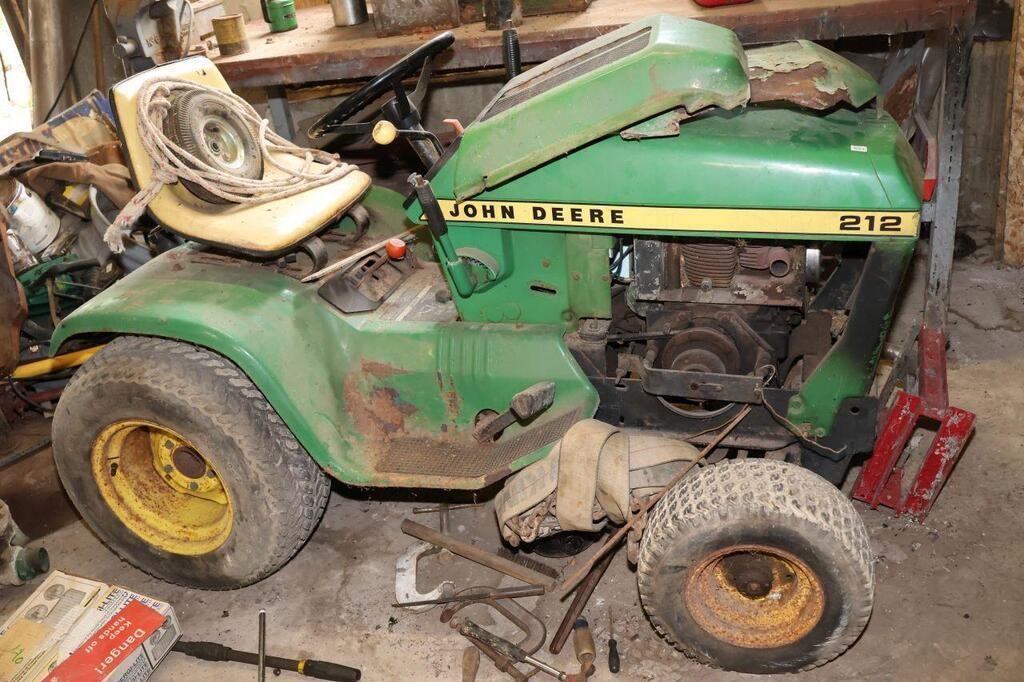 JOHN DEERE 212 LAWN MOWER - NOT RUNNING