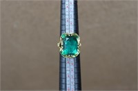 18kt HGE Size 7 Vintage Faux Emerald Ring
