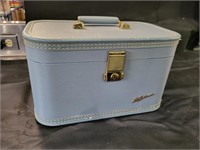 VTG Lady Baltimore Light Blue Train Case