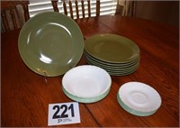 Green Dish Lot (20 Pieces)