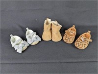 (3) 0-3 M shoes: [Carter's & more] Girl