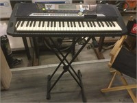 Yamaha PSR-540 Keyboard with Stand