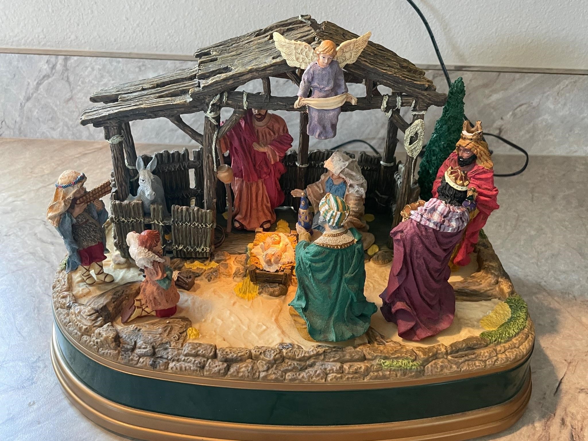 Musical & Lighted Nativity Scene-Wiorks Great!