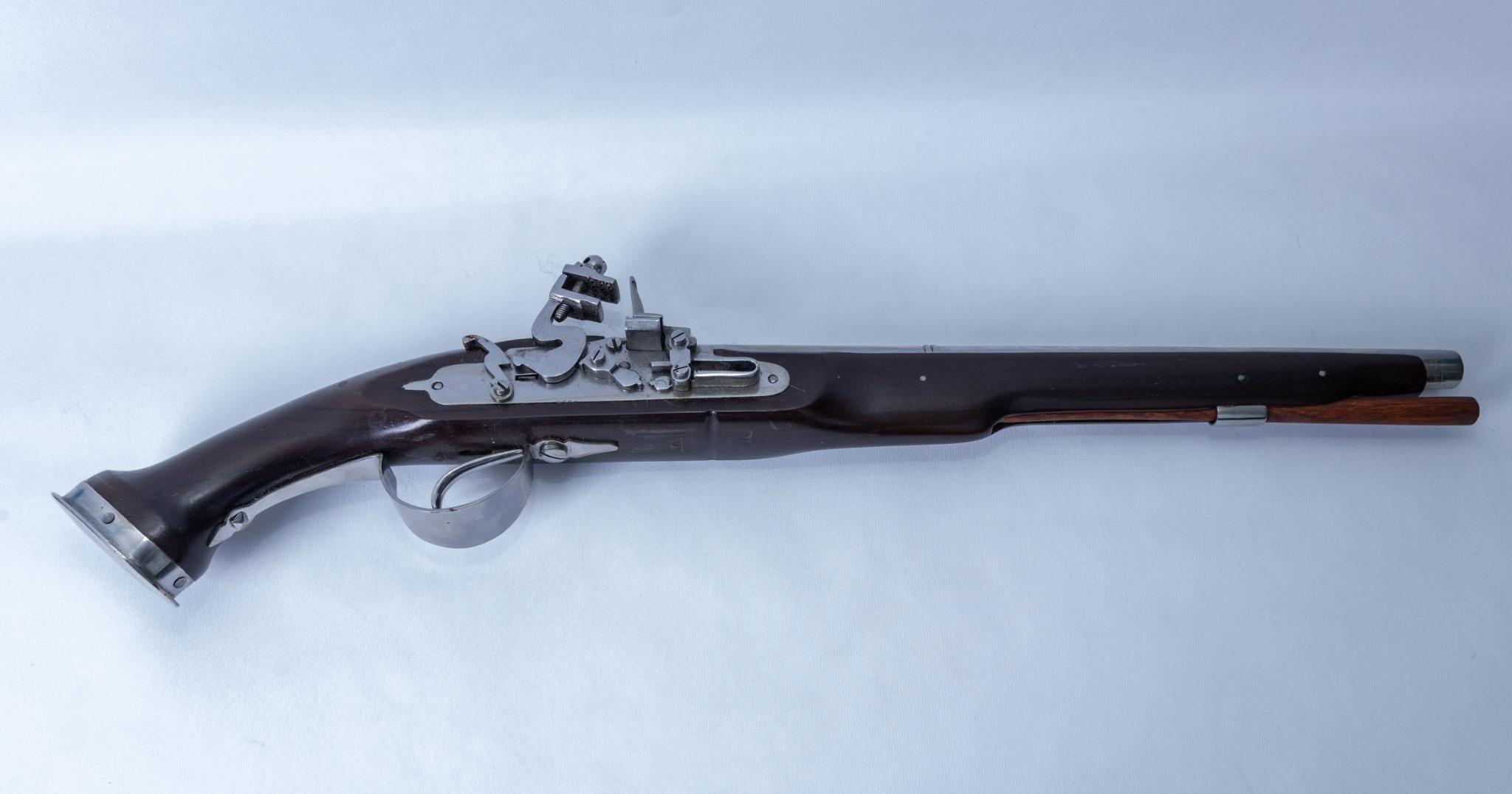 Decorative flintlock pistol, non-firing